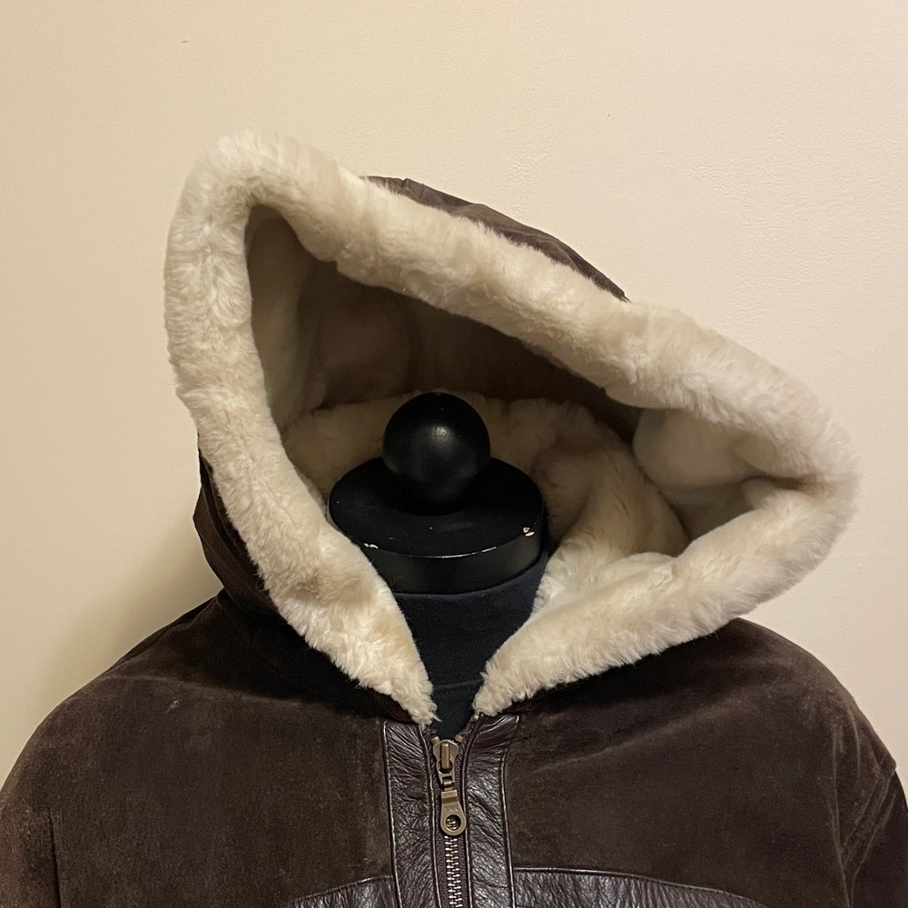 Vintage Leather Bomber Jacket - Picture 6 of 10